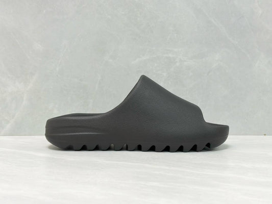 Yeezy Slide Black